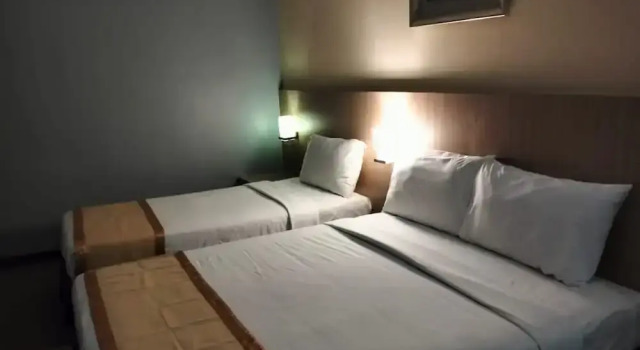 Трёхместный номер Standard Sunflower World Hotel