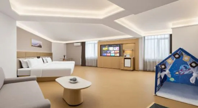 Семейный тент Hai Lian Business Hotel