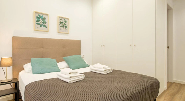 Bright, Brand new & Very Comfortable Apartment, Забронировать Апартаменты/квартира Валенсия Коста-де-Валенсия, рядом с Plaza Espanya Metro Station