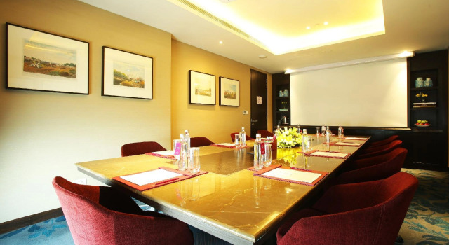 Hilton New Delhi Noida Mayur V