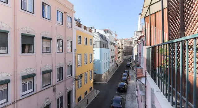Principe Real Balcony by Homing