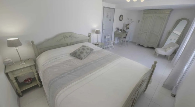 La Garenne, Buchen Sie Hotel Reilhaguet Languedoc-Roussillon
