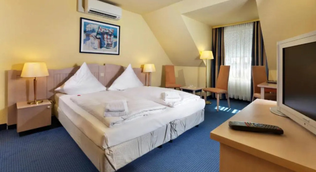 Одноместный номер Standard Tryp by Wyndham Luebeck Aquamarin