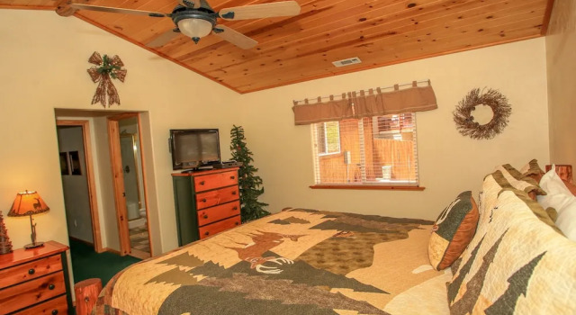 Yogi Bear's Den, Забронировать Отель Биг-Бэар-Сити San Bernardino Mountains
