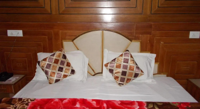 Ashok Hotel, Rezervovat Hotel Nainital Uttarakhand