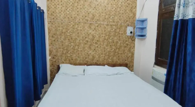 Krishna Paying Guest House, Забронировать Гостевой дом Гостевые дома Варанаси, рядом с Jantar Mantar Mandir, Гостевой дом