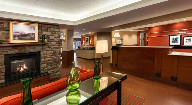 Hampton Inn Burlington - Colchester, Buchen Sie Hotel Hotels in New England mit Frühstück, Frühstück