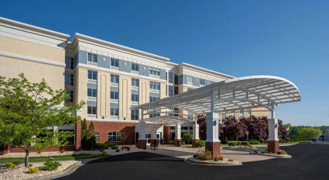 Delta Hotels by Marriott Huntington Mall, Buchen Sie Hotel Barboursville West Virginia