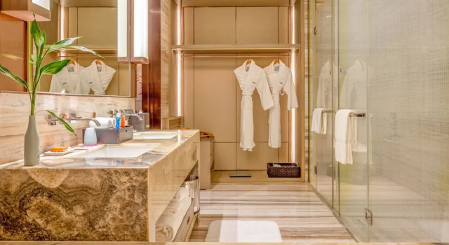 Люкс c 1 комнатой Crowne Plaza Yibin by IHG