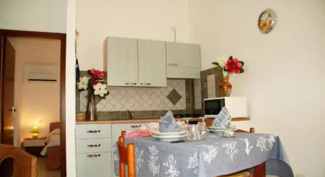 Renato Apartments
