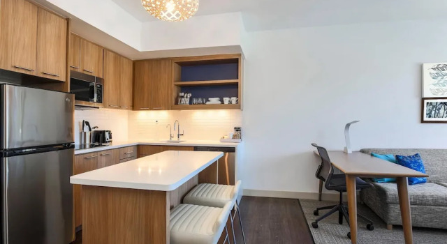 Люкс c 1 комнатой Element by Marriott Ontario