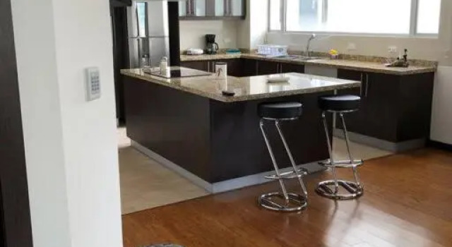 Beautiful furnished apartment, Book Lejlighed Quito 