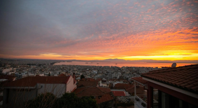 Stunning city view apt & parking space at Old town, Book Hotel Thessaloniki Macedonia