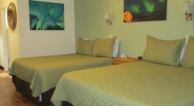 Четырёхместный номер Standard Creekwood Inn