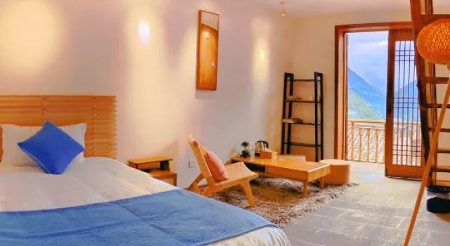 Люкс Baoxing Snow Mountain Home No.42 Homestay