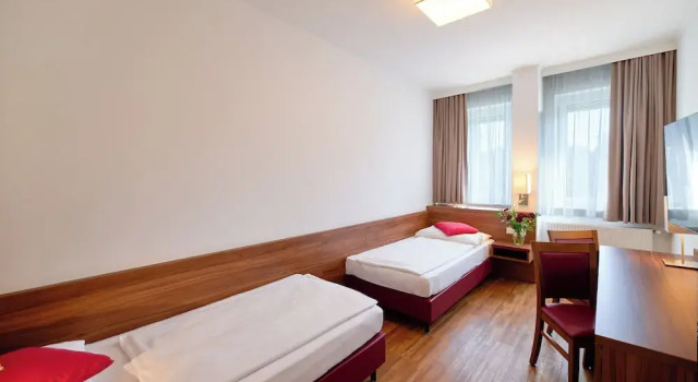 Двухместный номер Economy с красивым видом из окна KSV Hotel Wien