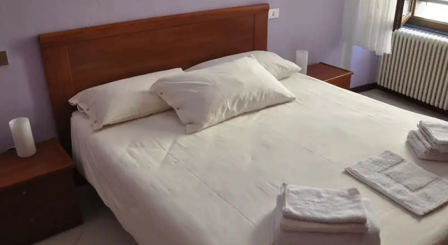 Albergo Diffuso Torre Soca, Buchen Sie Hotel Hotels in Iseosee mit Parkplatz, Parkplätze