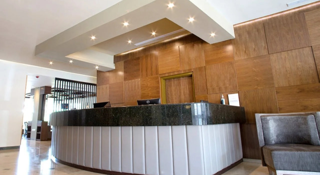 Antaris Galerias, Забронировать Отель Монтеррей Монтеррей, рядом с Centro Convex