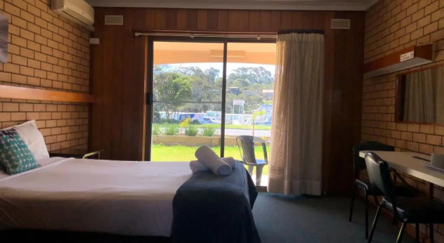 Двухместный номер Standard с видом на озеро Lakeside Motel Waterfront