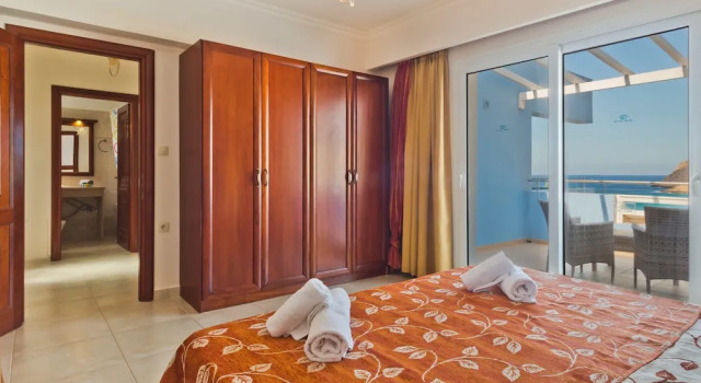 Апартаменты с балконом и с видом на окрестности Royal Beach Hotel