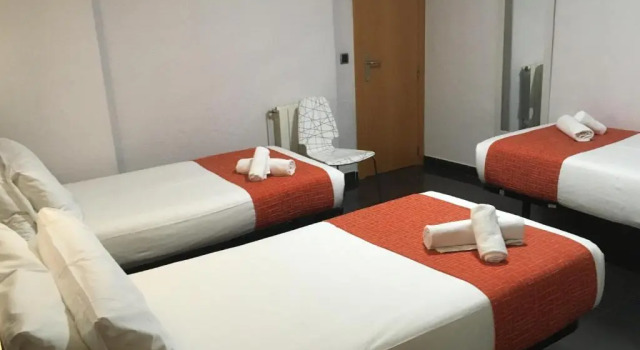 Трёхместный номер Standard Hostal Levante Barcelona