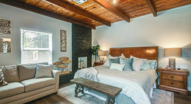 2 Mi to OKC Fairgrounds: Pet-friendly Home w/ Yard, Boek Vakantiehuis Oklahoma City Oklahoma