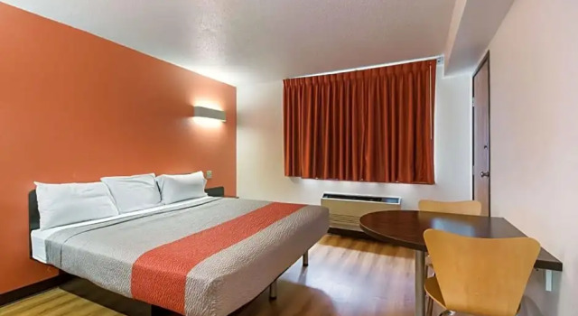 Двухместный люкс Motel 6 Davenport, IA