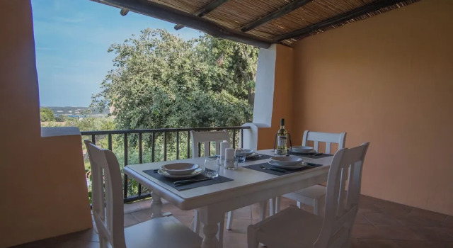 Апартаменты c 1 комнатой с балконом Beautiful Il Giardino Degli Oleandri one Bedroom Sleeps two Num0842