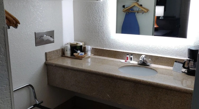 Standard Doppel Zimmer mit Balkon Howard Johnson by Wyndham Holbrook