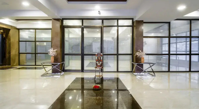 Monday Hotels - Swarna's The Capital, Rezerwuj Hotel Hotele w Andhra Pradesh z parkingiem, Parking