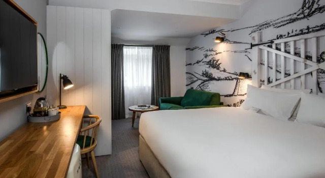 Номер Superior North Lakes Hotel and Spa