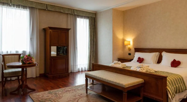 Полулюкс c 1 комнатой Hotel Roxy Plaza