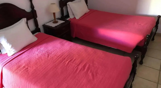 House With one Bedroom in Odiáxere, With Pool Access, Enclosed Garden, Reservar Casa de férias Odiaxere Albufeira