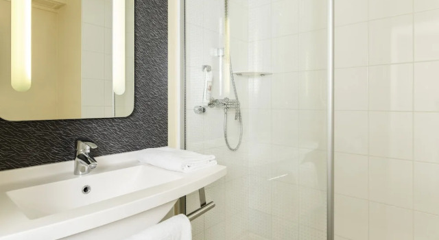 Двухместный номер Standard ibis Issy les Moulineaux "Val de Seine"