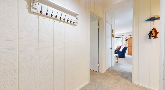 Summit 237 Pet-Friendly, Rustic, On Free Shuttle Route by RedAwning, Varaa Huoneisto Mammoth Lakes Mammoth
