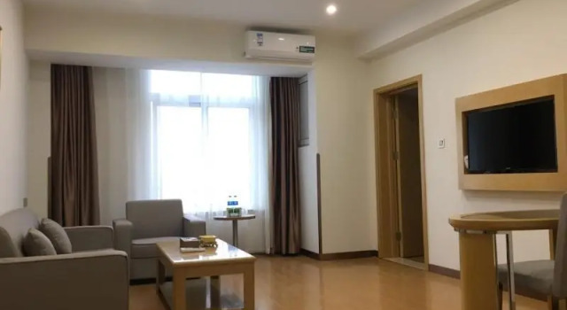 Люкс Business GreenTree Inn Jiaxing Xiuzhou District Wangjiangjin Town Hotel