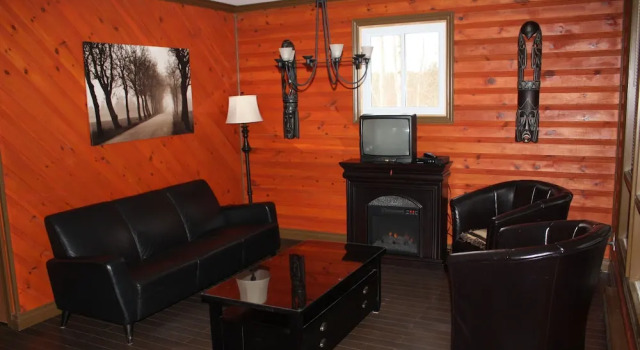 Hush Lodge & Cottages, Varaa Hotelli  