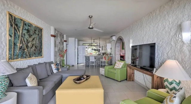 Puerto Vallarta Condo w/ Pool - Walk to La Playa!, Rezerwuj Apartament Apartamenty w Jalisco, Apartament