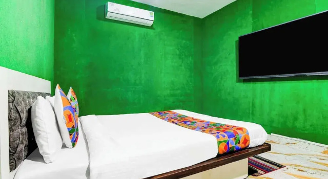 HOTEL URBAN CLASSY, Prenota Hotel Hotel economici a Orissa