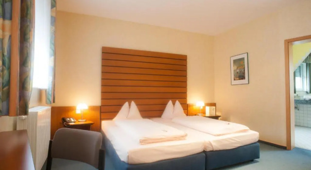 Люкс Hotel Stadt Püttlingen