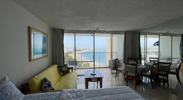 Tropical Studio at the Beach in Isla Verde