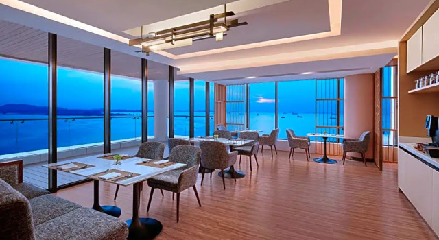 Двухместный клубный номер Deluxe Zest Harbour Bay Batam by Swiss-Belhotel International