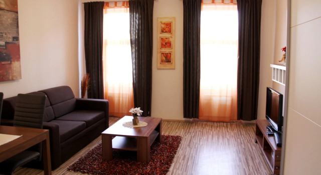 CheckVienna – Apartment Huetteldorfer Strasse, Prenota Appartamento 15. Rudolfsheim-Fünfhaus Vienna