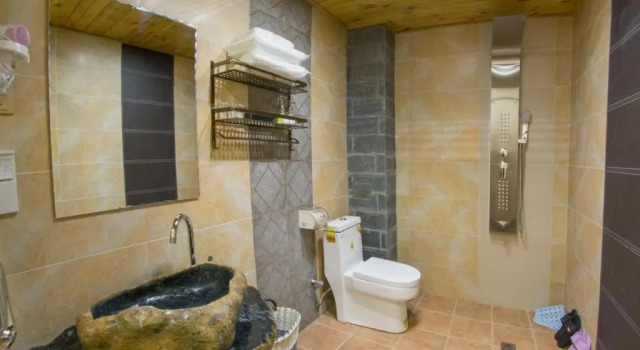 Семейный номер Standard с балконом The Corner Seaview Hotel