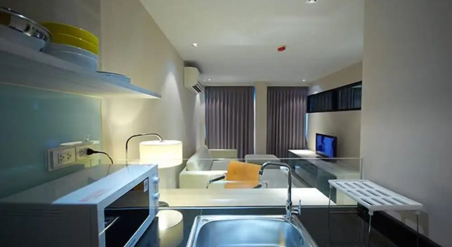 Люкс с 2 комнатами с балконом The Present Sathorn