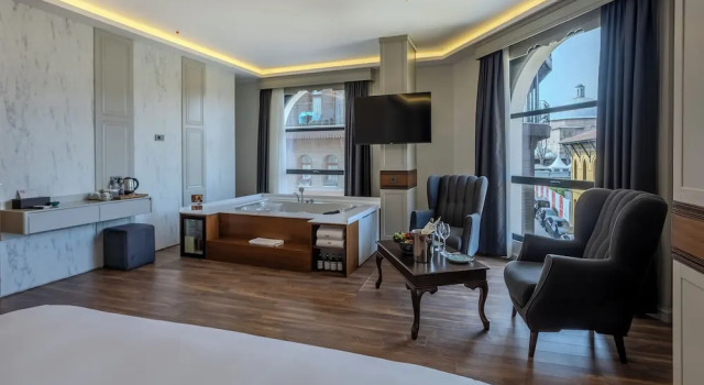 Двухместный люкс St. Sophia View в дополнительном здании Угловой Seven Hills Boutique Hotel