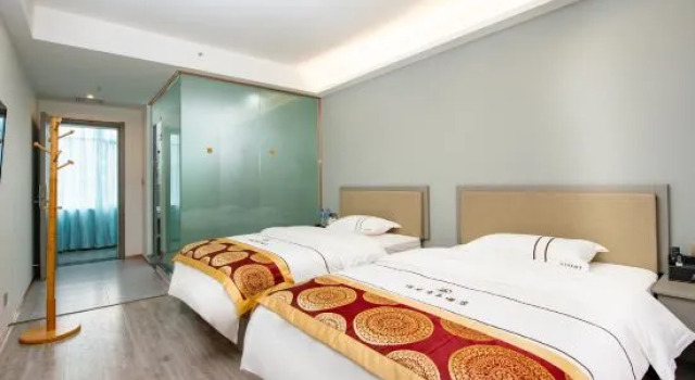 Семейный люкс Business Kunming Haolong Business Hotel