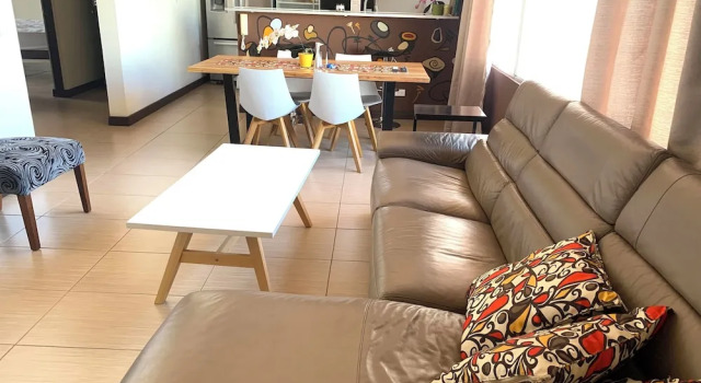 Large And Cosy Apartment With Private Garden