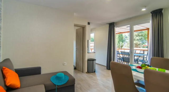 Nice Chalet With 2 Bathrooms and a Dishwasher Near Pula, Забронировать Шале Коттеджи Баньоле, Коттедж