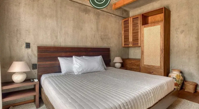Коттедж Luxury 3 BR House in Downtown - AC - Peaceful